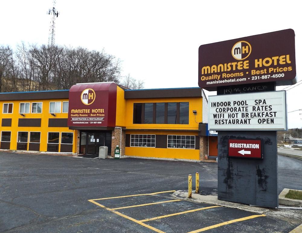 Econo Lodge Manistee Exterior photo